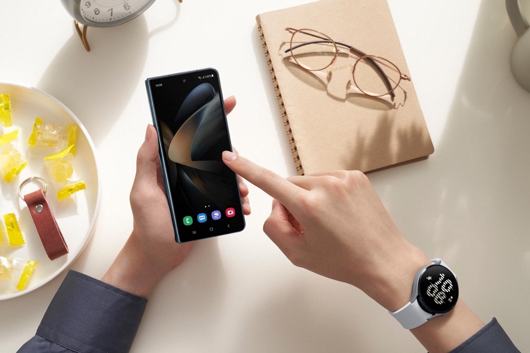 三星折叠屏galaxyzfold3限量版,三星galaxyzfold25g钛金限量版