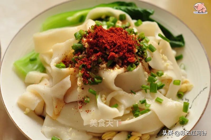 油泼面家常做法,油泼面怎么和面