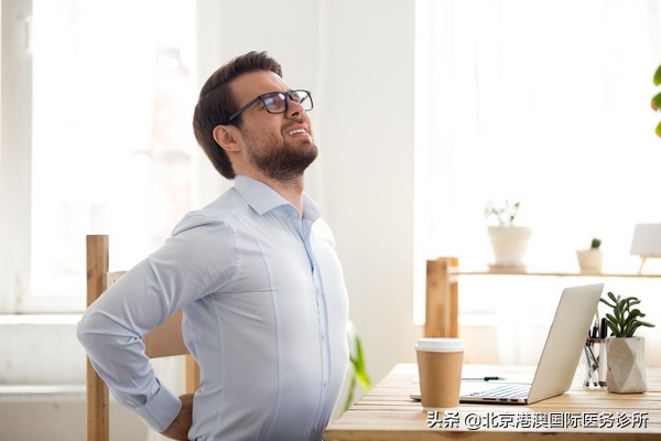 一个动作改善中老年腰椎不舒服,锻炼腰直的动作