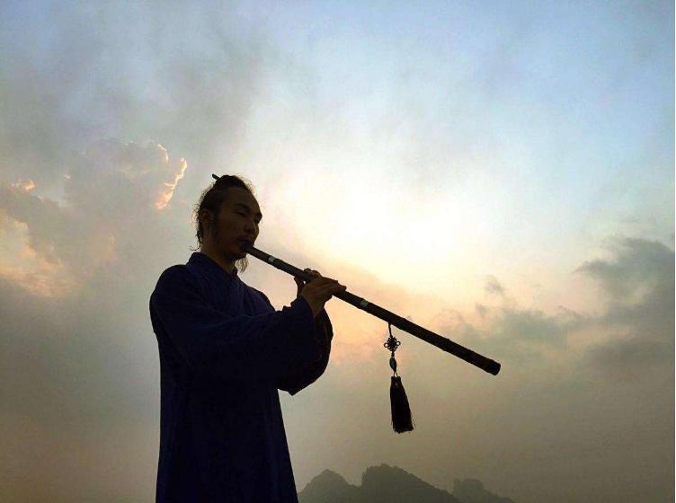 郭德纲有四不吃，分别为：牛、鸿雁、乌鱼、狗，为什么不吃呢？