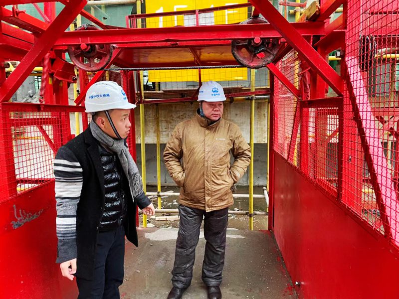 扎根工地一线,奋斗在施工第一线