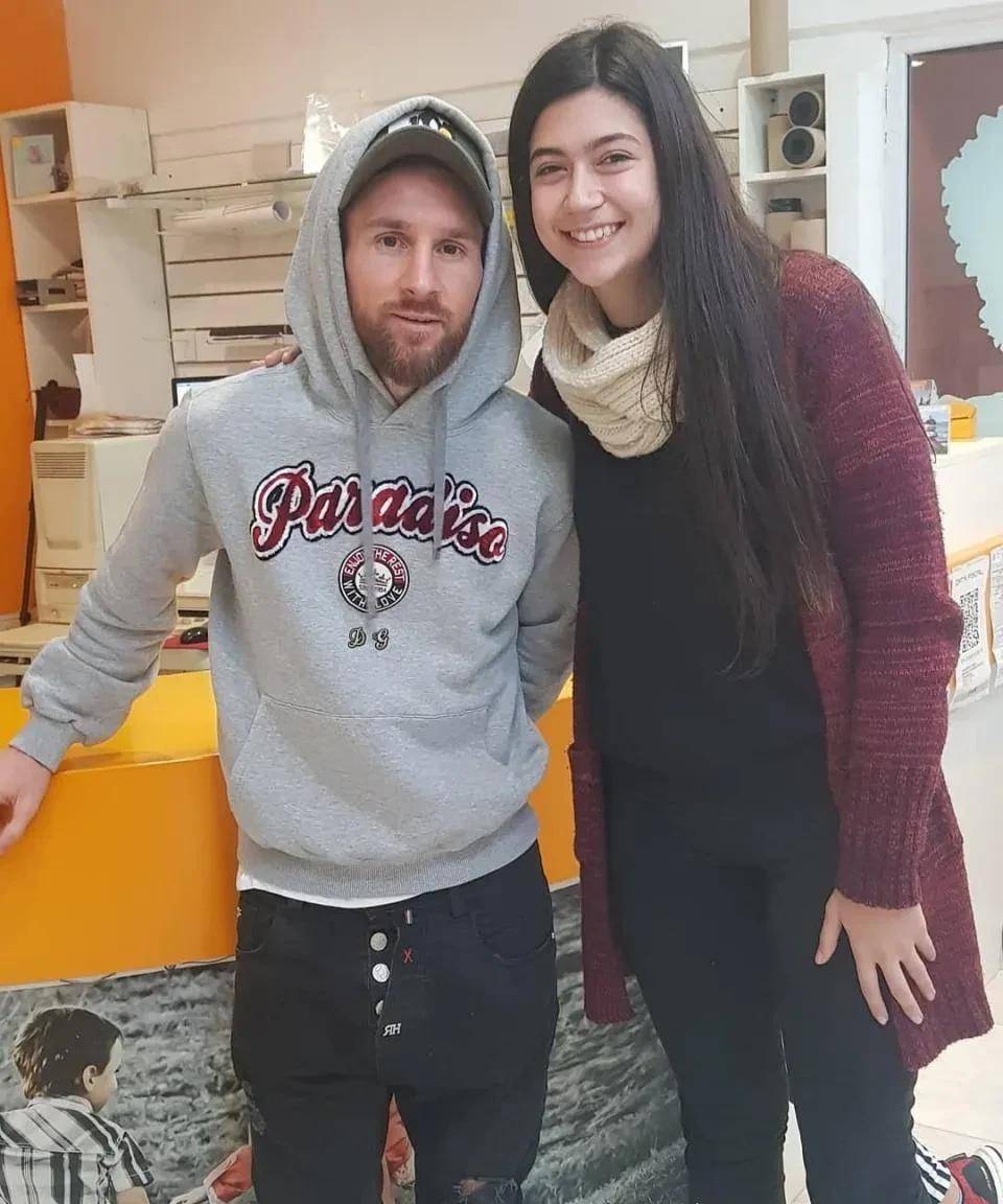 梅西暖心故事,巨星梅西背后的故事