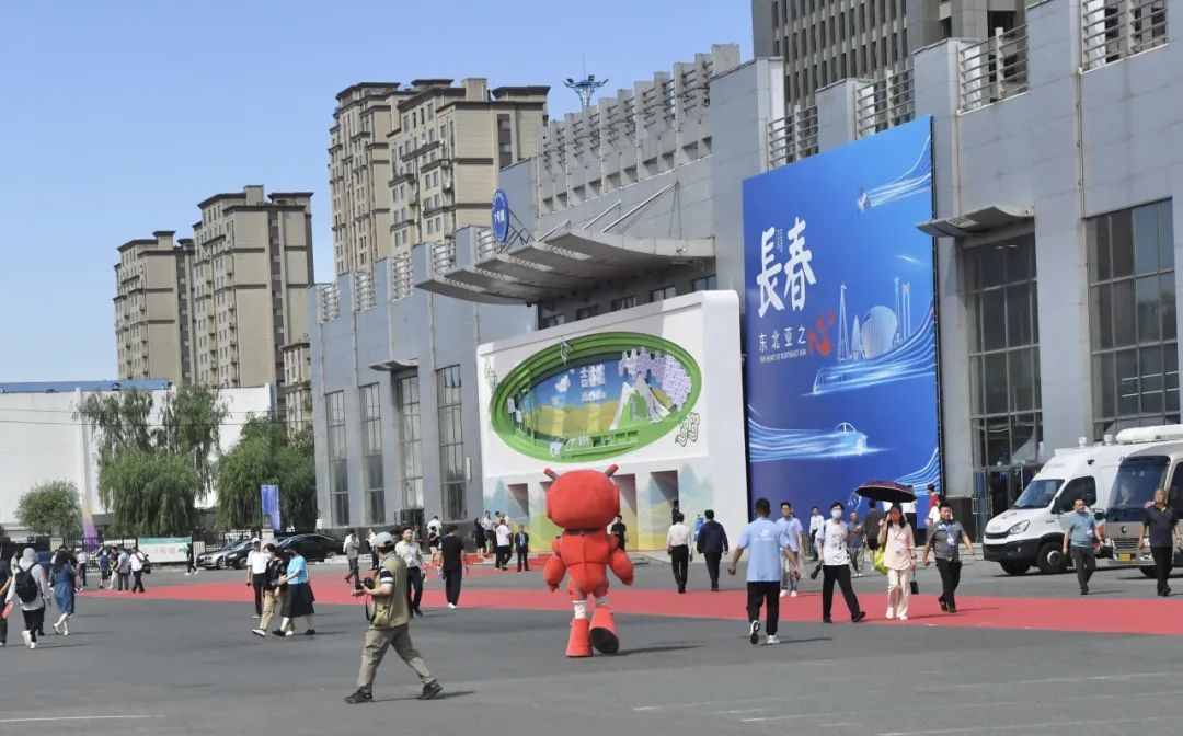 鎶㈠厛鎺㈢濂ョ壒鑾辨柉,鎶㈠厛鎺㈠崠鍦哄畬鏁寸増