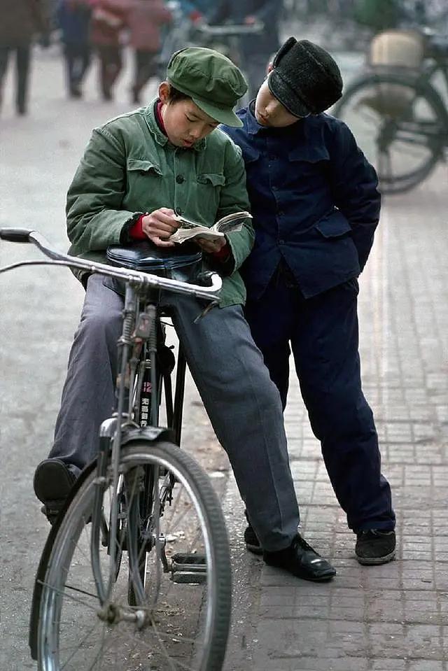 80年代欧美中性风穿搭,复古风穿搭80年代衣服