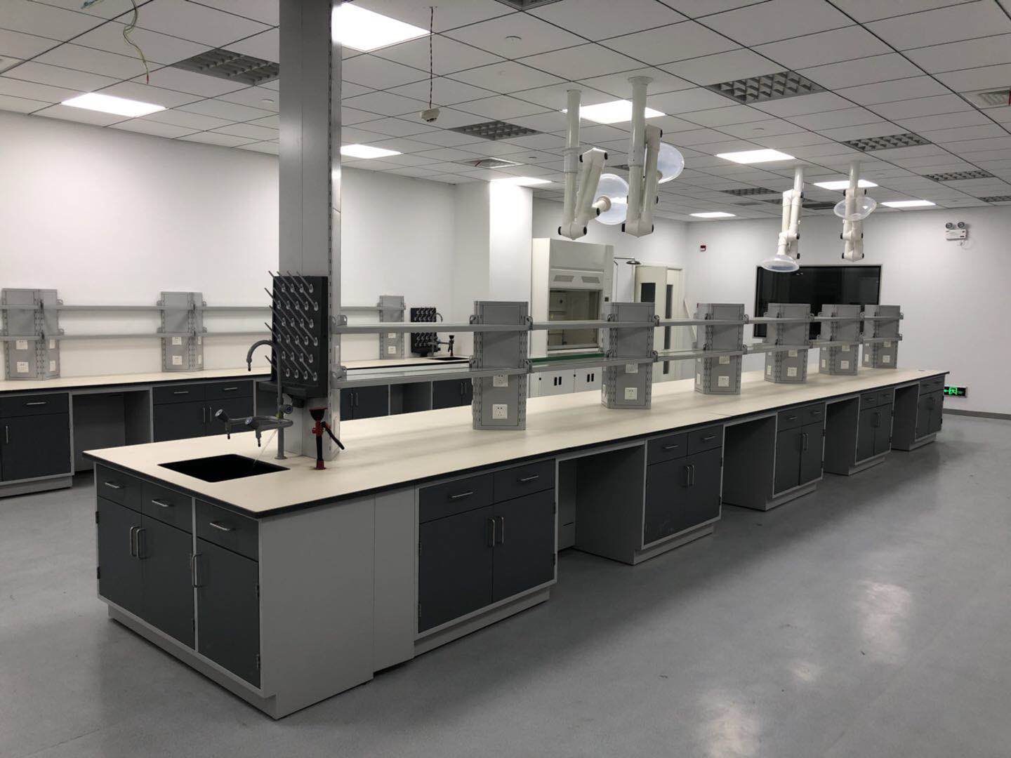 车间净化工程操作简单,实验室气路安装