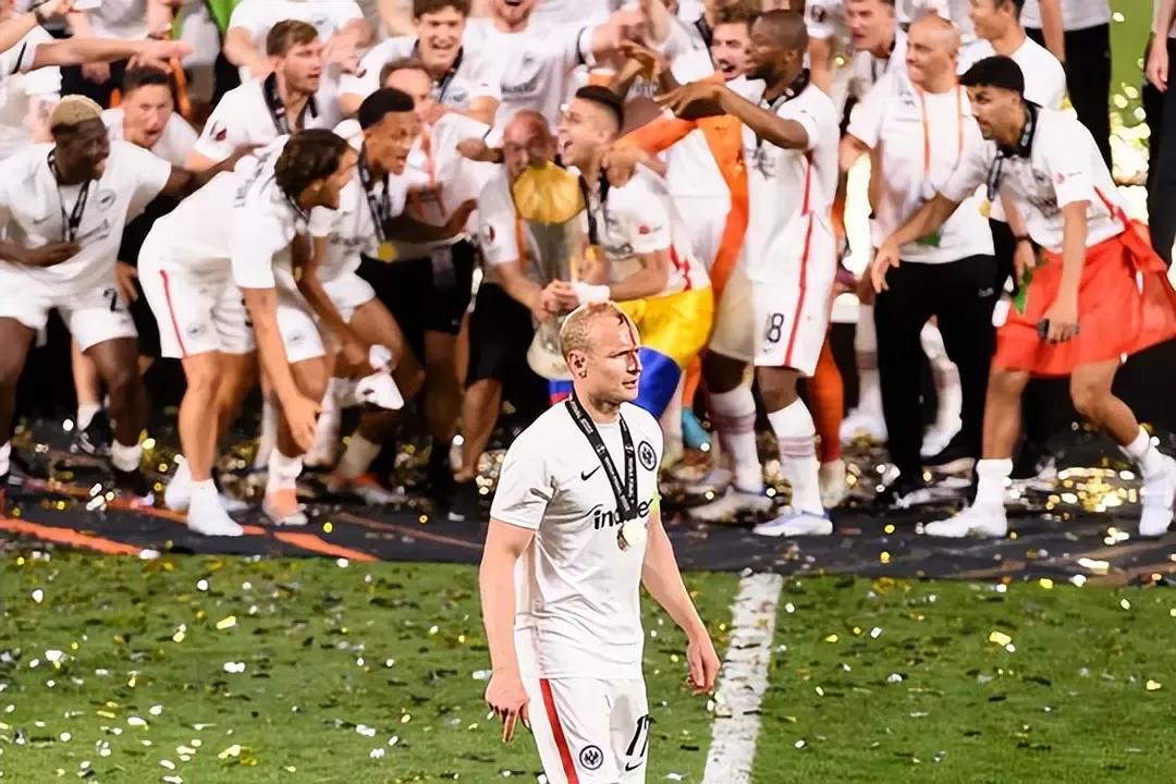 头可断血可流可遇不可求,头可断血可流尊严不能丢