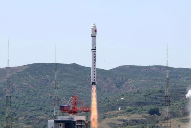 中国航母反侦察视频,我国卫星能24小时监测美航母吗