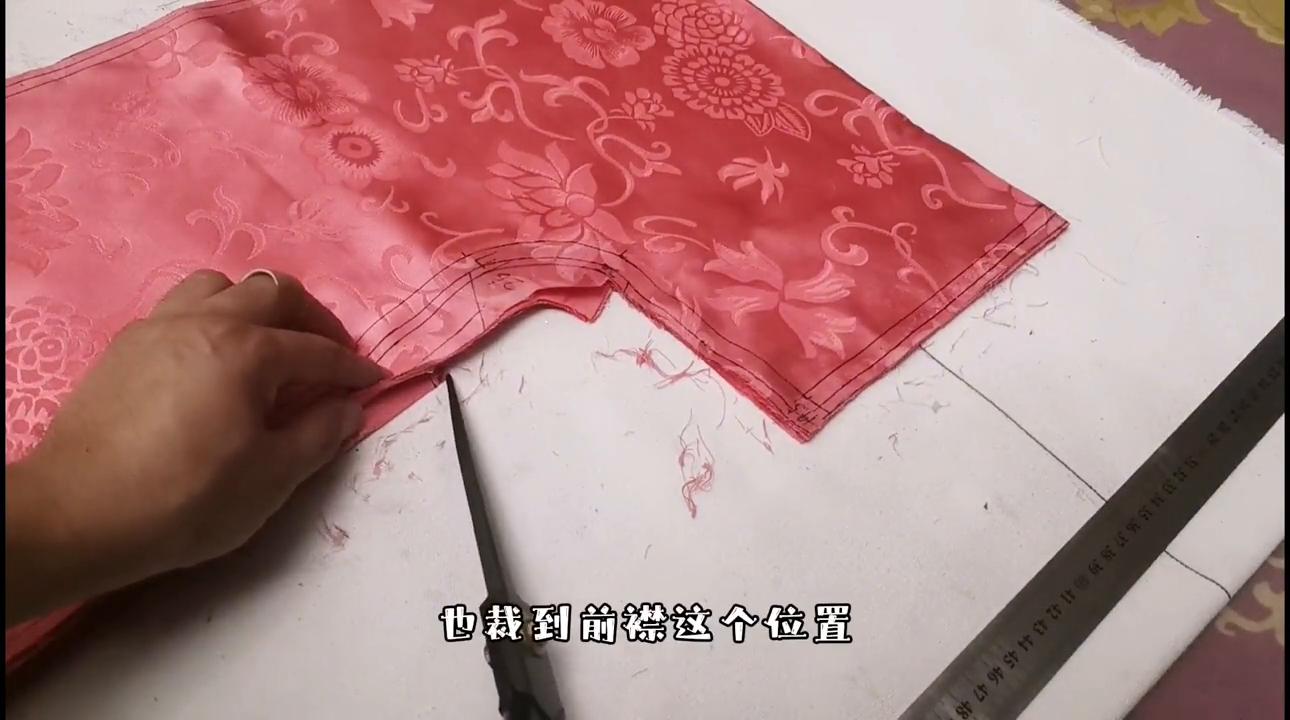 旗袍后期教程,旗袍全开偏襟的缝制方法视频