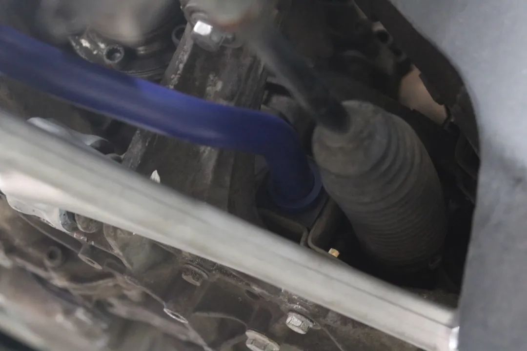 r36翻新改造全过程,大众r36这么老的车怎么还卖这么贵