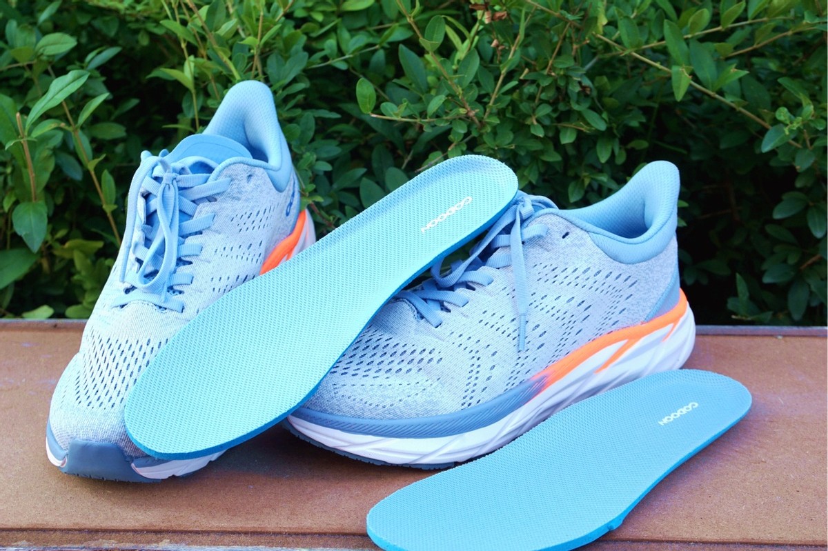 推荐踩屎感特别强的国产跑鞋,出街运动两不误