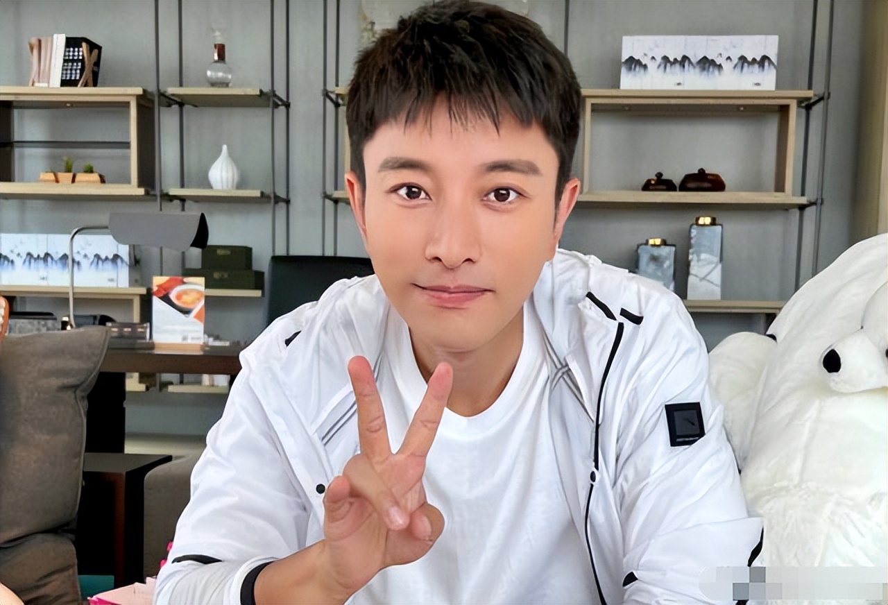 彩虹夫妇自曝收入原视频,网红彩虹夫妇自曝收入