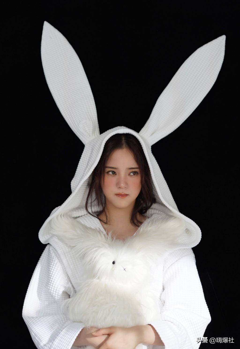 王鹤棣同款whoosis紫色卫衣,王鹤棣同款蓝色张嘴猫卫衣