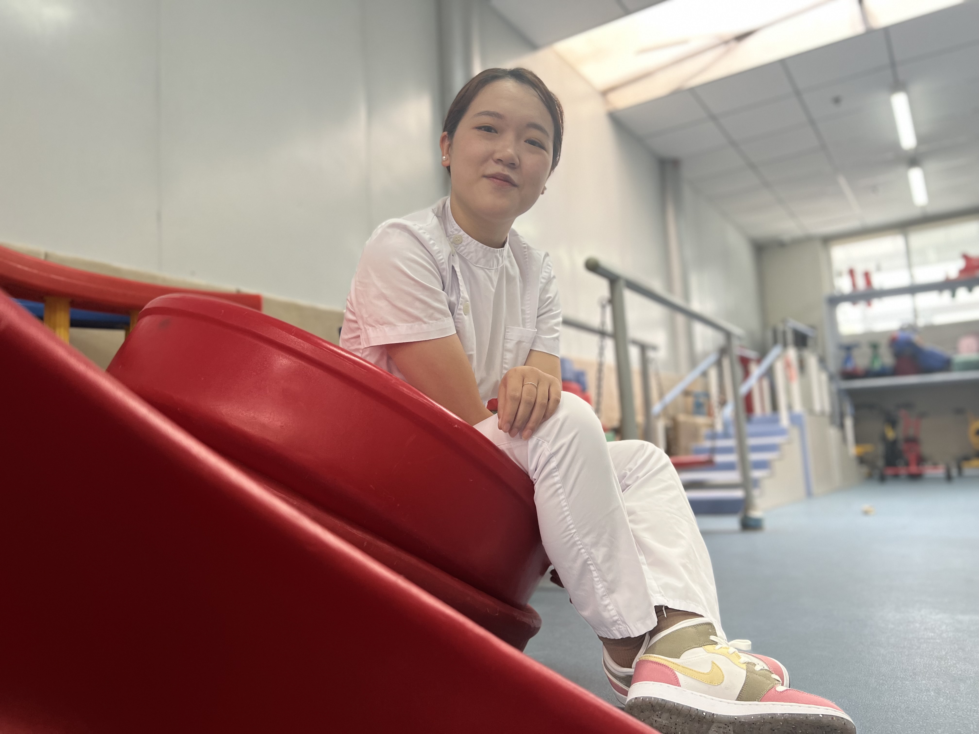 教孩子穿袜子要教半个月，男从业者难以启齿自己的工作…儿童康复治疗师：不认可是服务人员，我们希望被看见