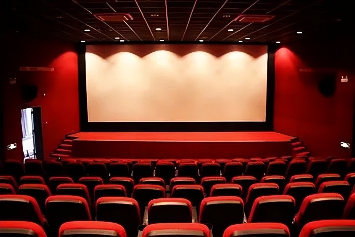 在没电影看的日子里，怀念那些没电影看的日子｜杨殳专栏