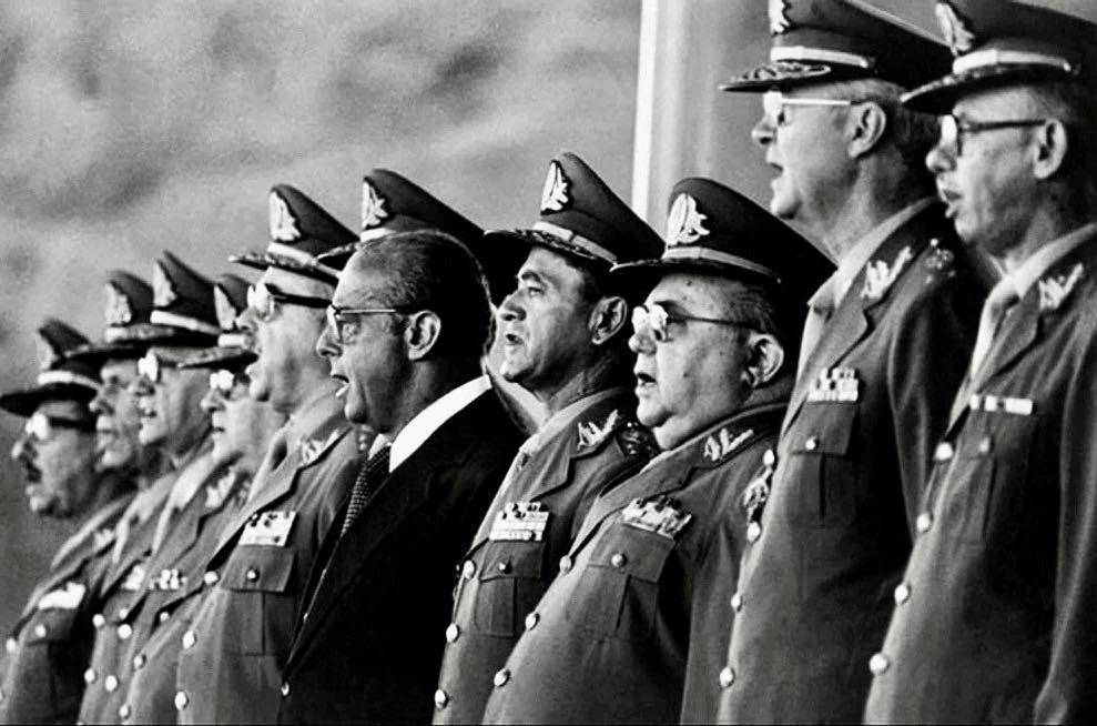 球王贝利传奇的一生仅17岁,巨星陨落的传奇人生