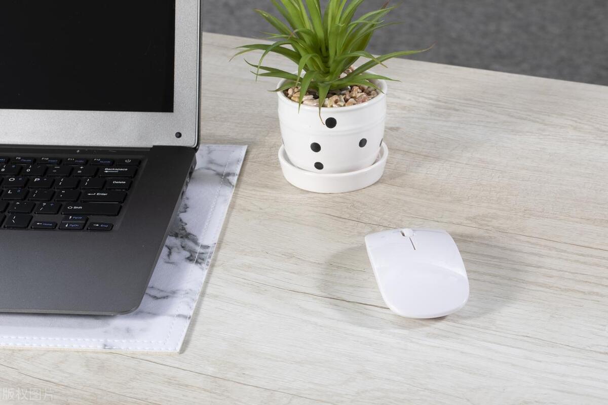 笔记本电脑屏幕坏了怎么连接电视,笔记本连接电视显示屏怎么设置