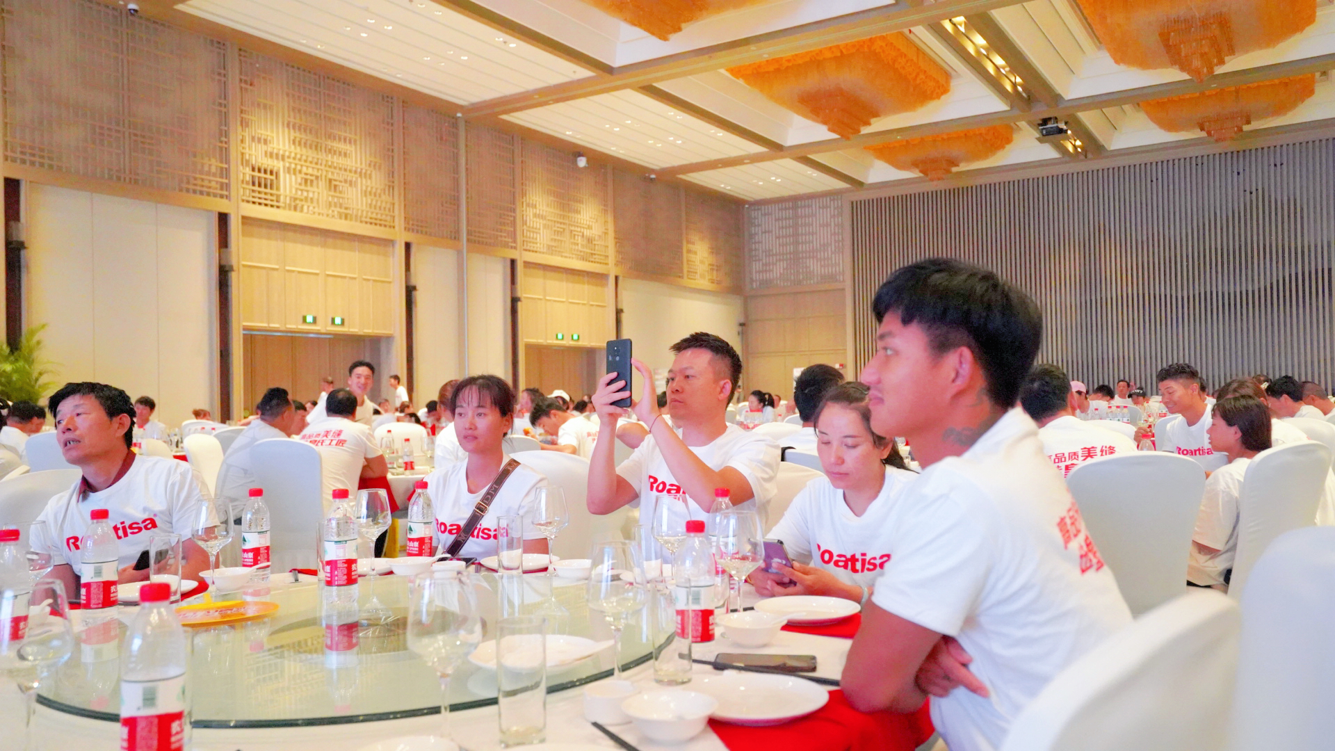 皇氏工匠聚脲美缝剂耐黄变,皇氏工匠聚脲视频