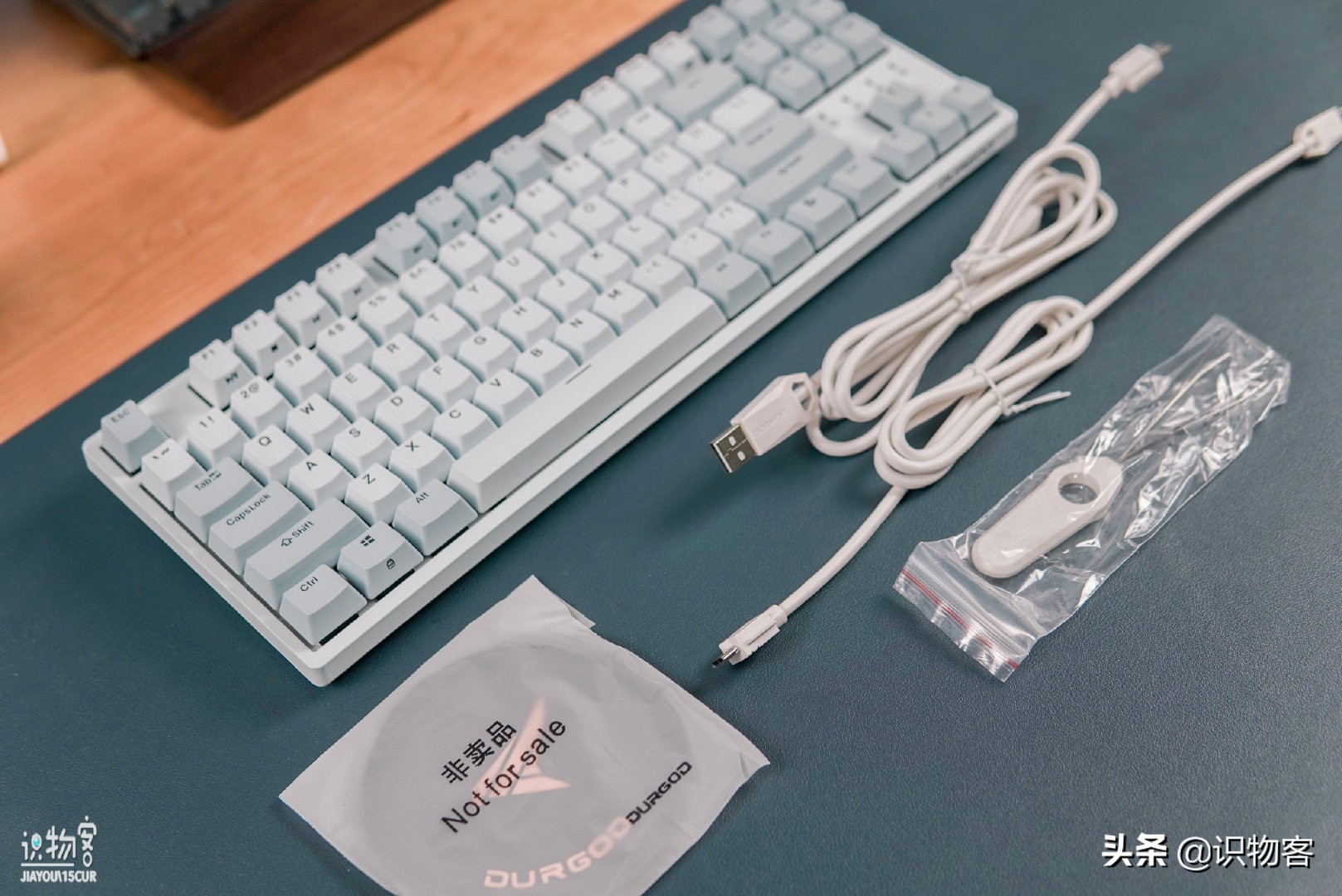 杜伽k320和腹灵mk870哪个好,杜伽k320键盘是无线还是有线的