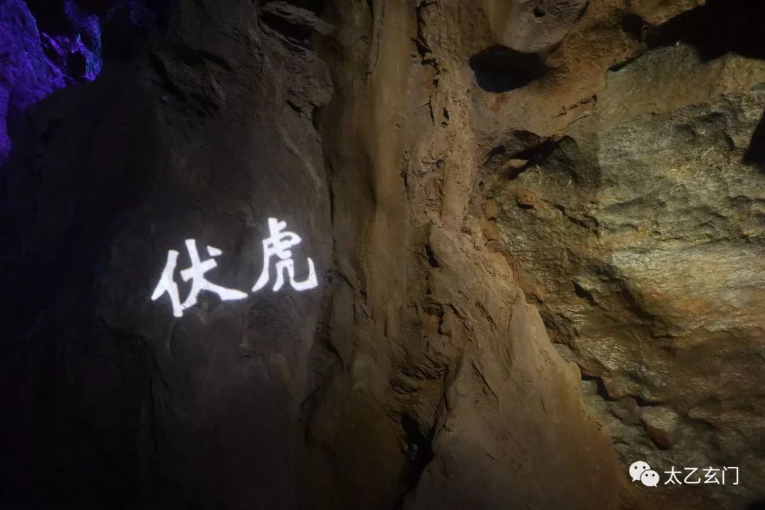 北京八奇洞显圣龙潭,最近发现的最大溶洞