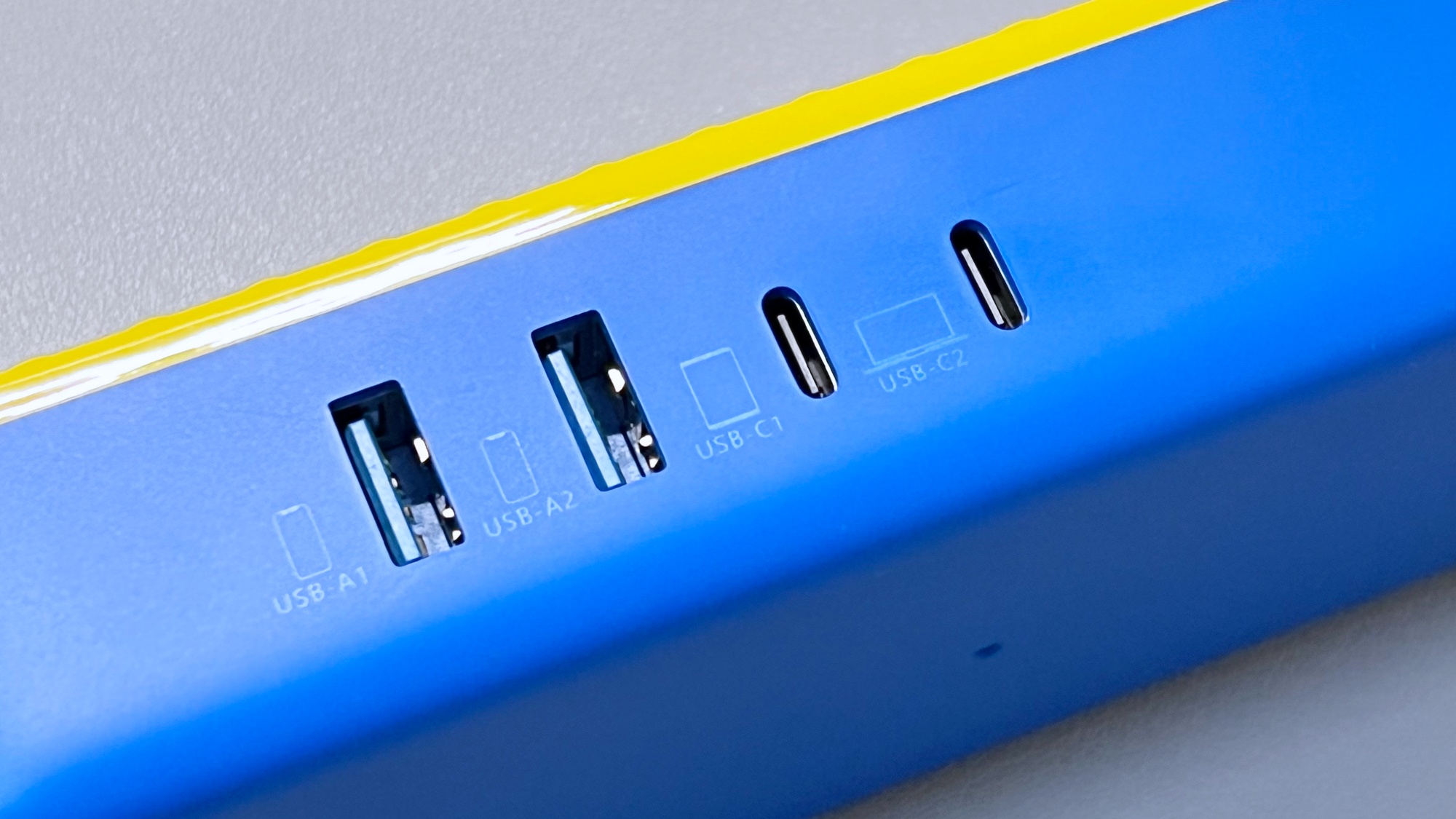 个性化创意“充电站”：IDMIX65W酷玩多功能桌面充