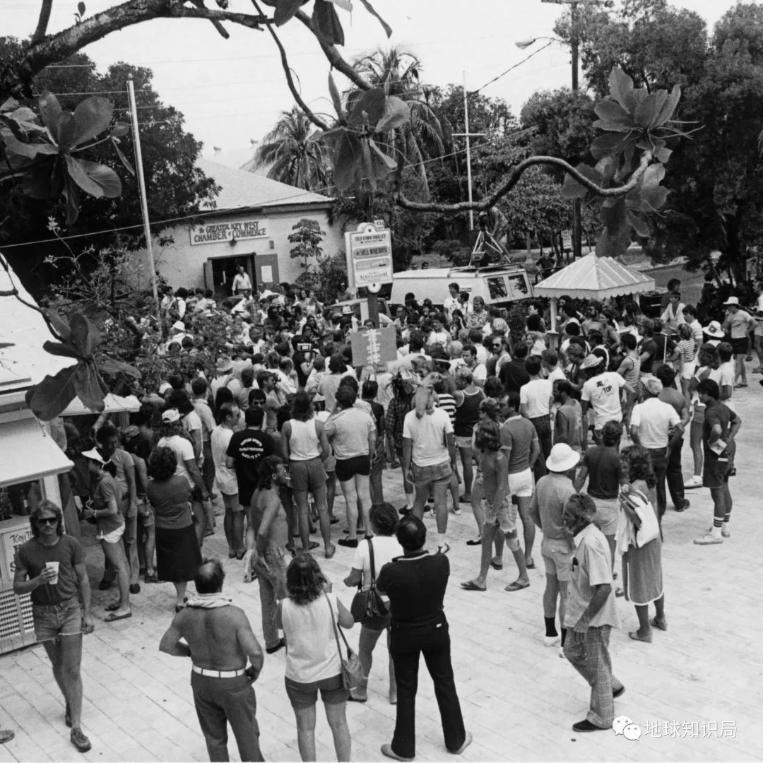 在美国建国中国，坚持了整整一分钟！|地球知识局