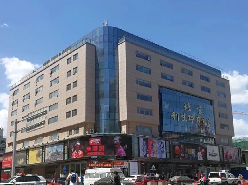 北京人去王府井步行街,北京王府井步行街值得去吗