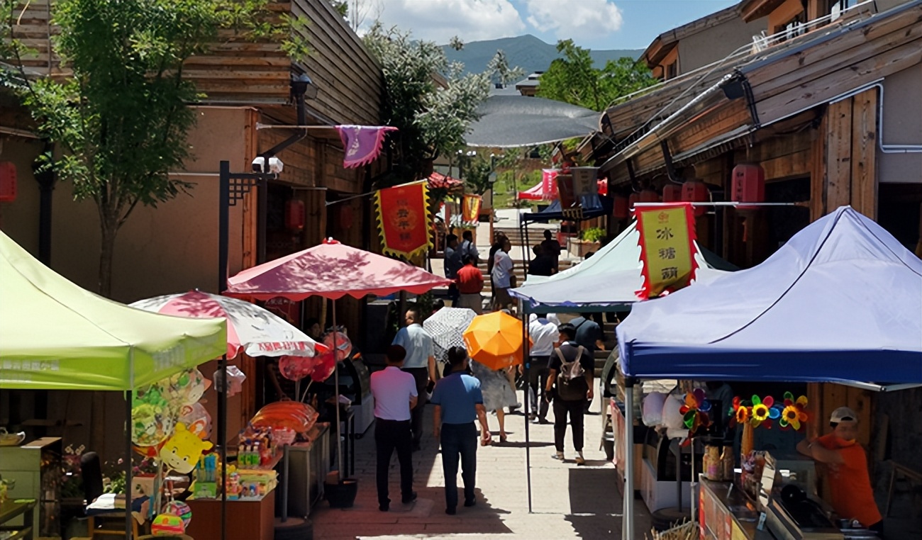 常觅春归不知处花田此地得逢君：栖云田园小镇·花间集