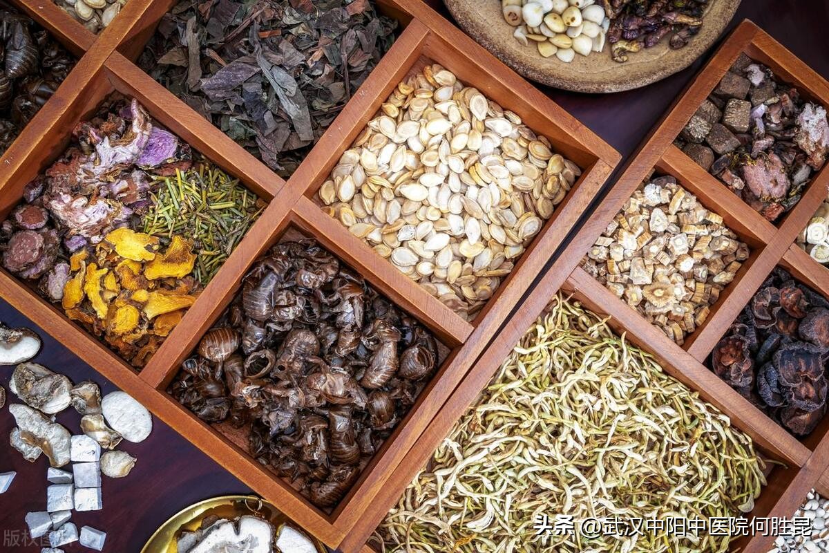 腿上长红疙瘩很痒像蚊子包,脚上腿上长红色疙瘩很痒怎么办