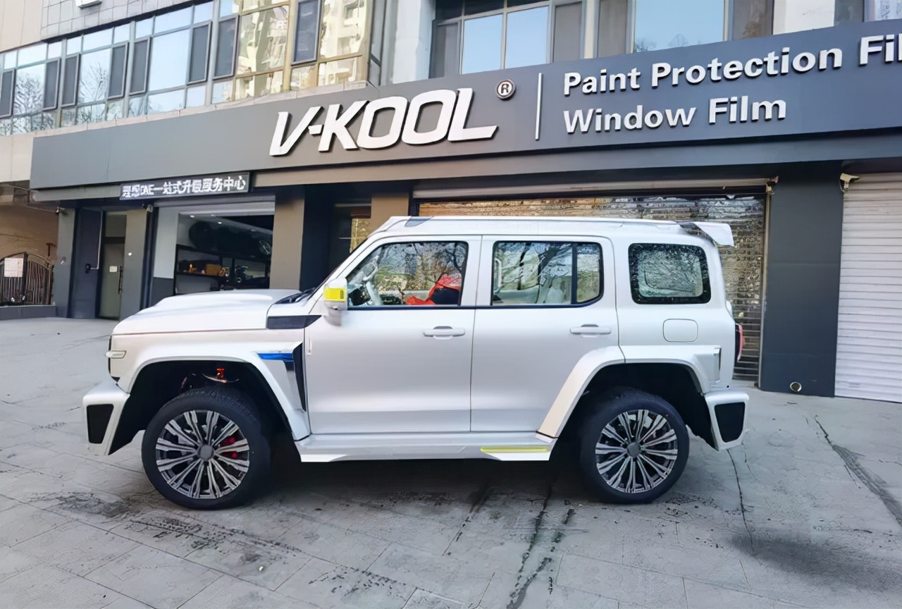 年前提车的幸运儿，赛博坦克挂牌上路！9万多的排面你看值吗？