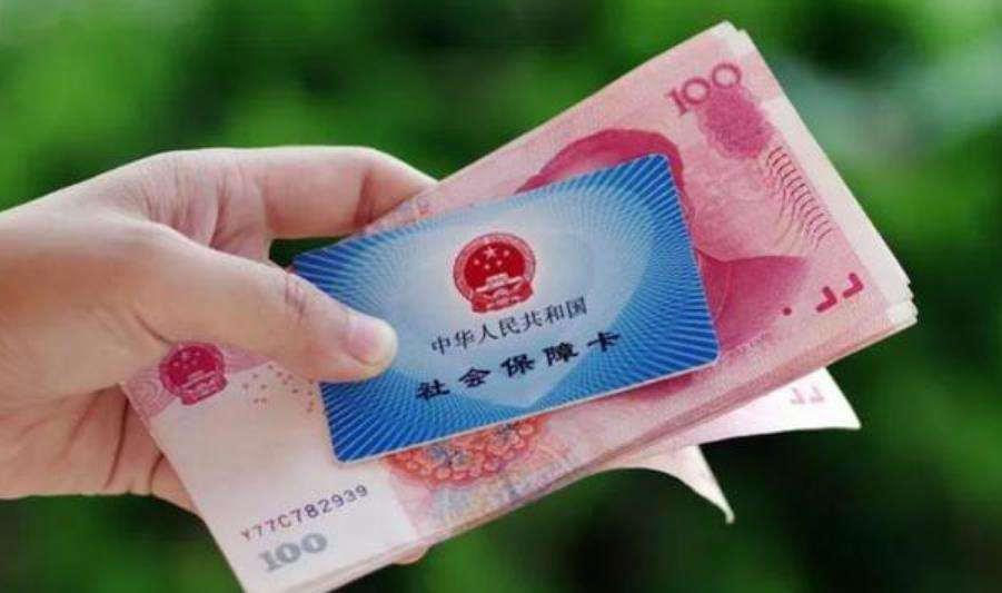 村干部上门劝缴新农合原因何在,农民没钱交新农合为何变成罚款呢