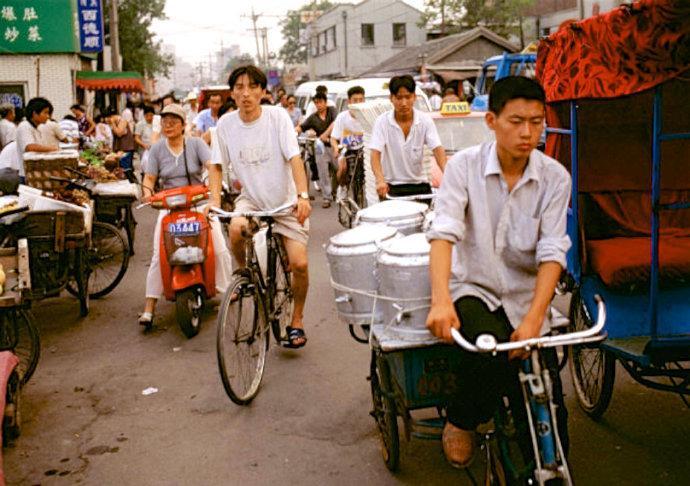 晚清女子真实老照片,晚清老照片还原穷人美艳贵妇
