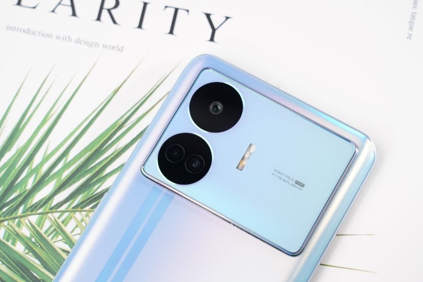 三款性价比很高适合学生党的手机,5款2500以内性价比较高的手机推荐