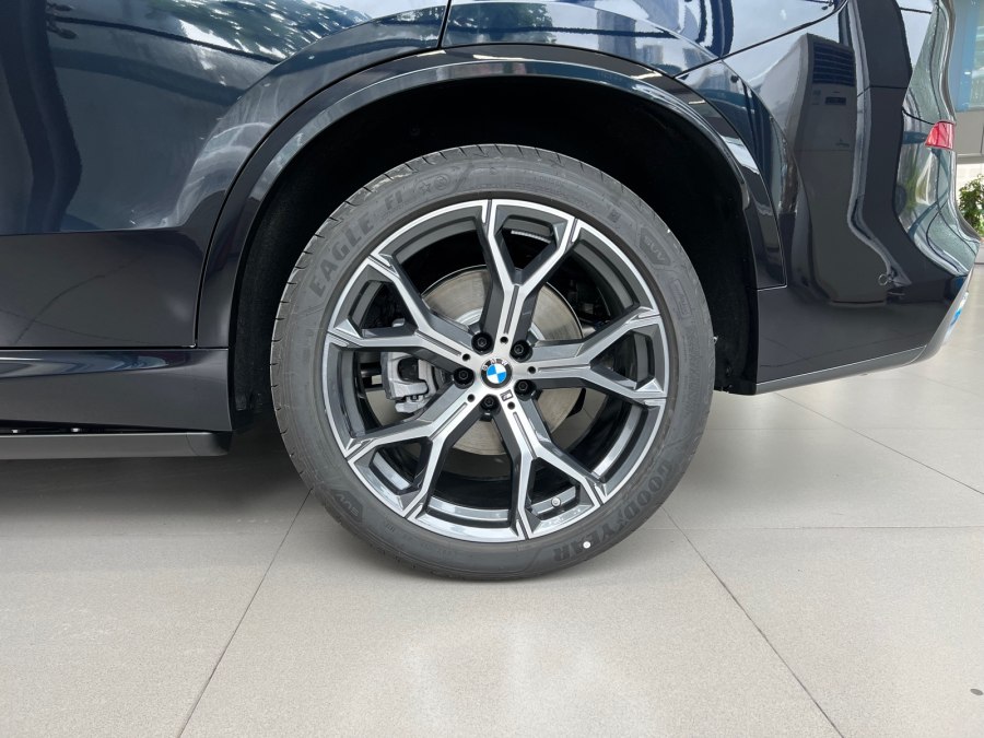 宝马x52011款xdrive35i豪华7座,新款宝马x5前几个月销量