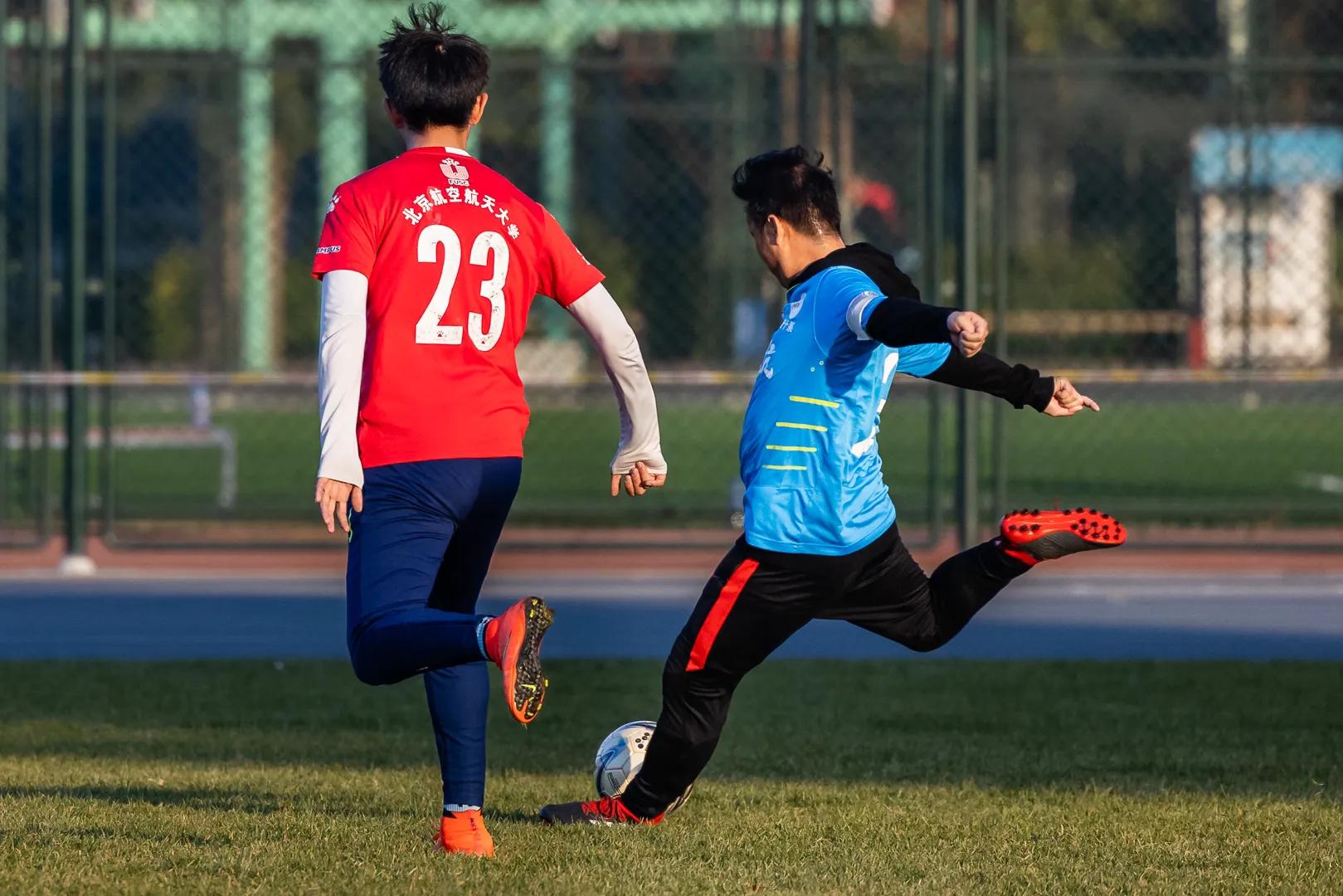 青春,真好——北航校园足球公益基金启动式之校友返校绿荫风云