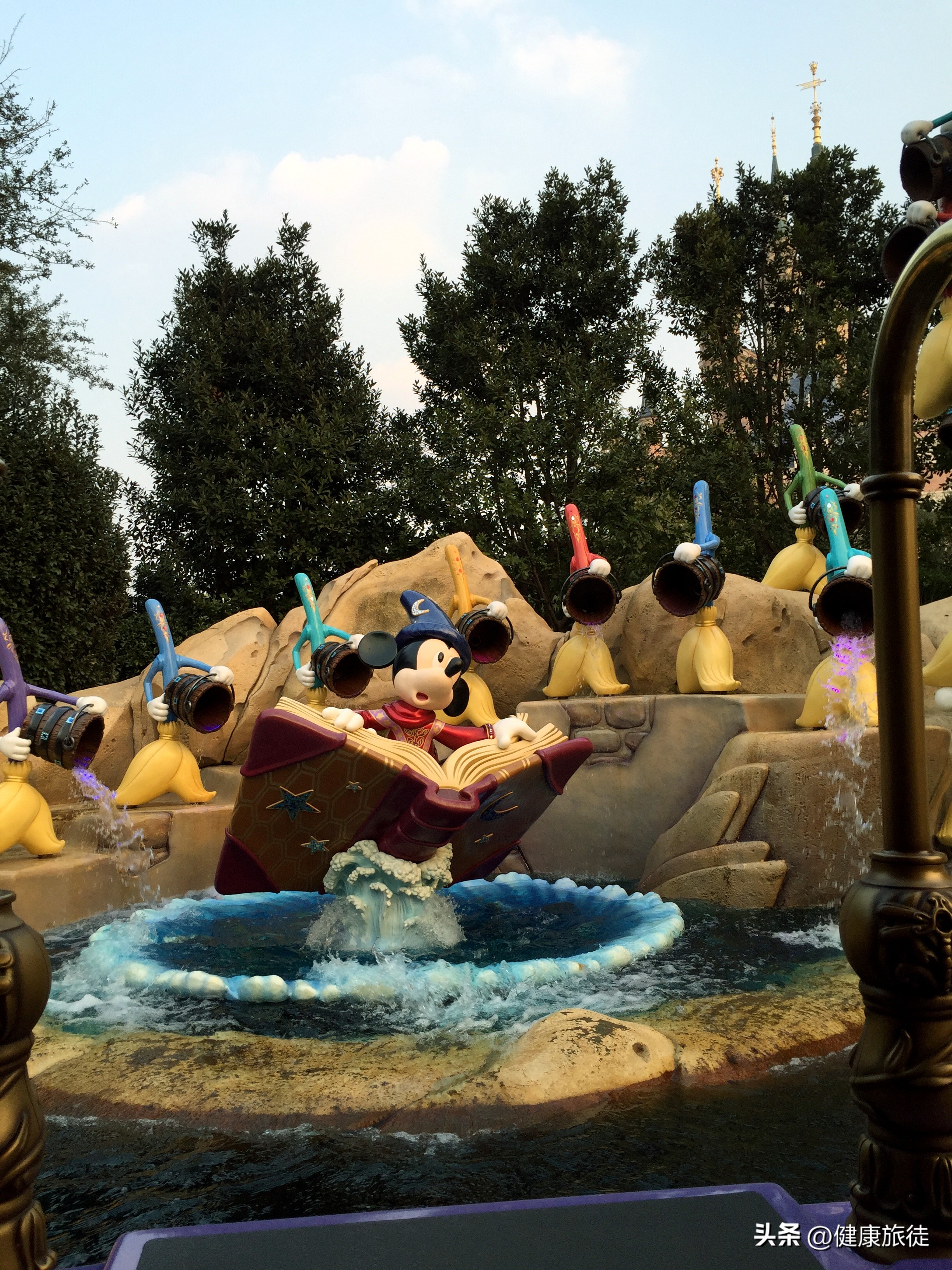 上海迪士尼乐园夏日狂欢盛宴,上海迪士尼乐园七大主题乐园介绍