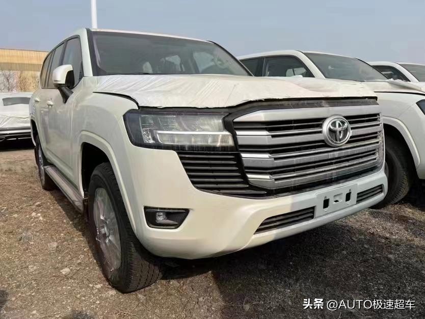 丰田陆巡lc300grsport试车视频,陆巡lc300和雷克萨斯lx600