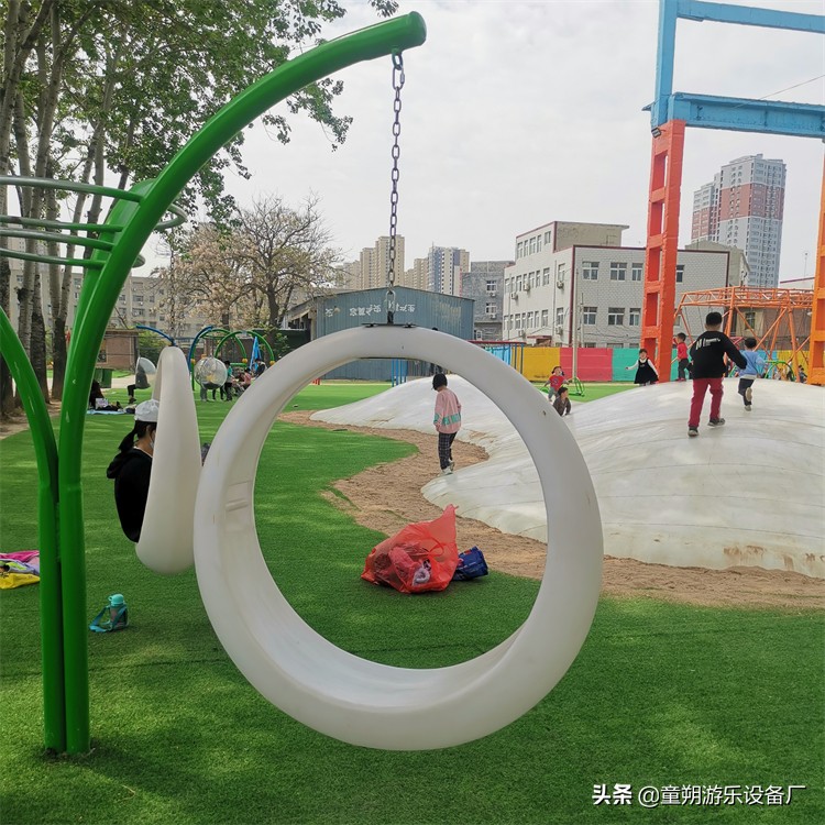 户外网红秋千有哪些,室外网红秋千最新款