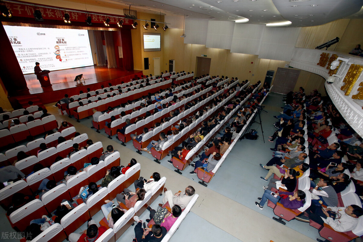 小学生当班长怎么管理学生,年级组长对学校不合理管理怎么办