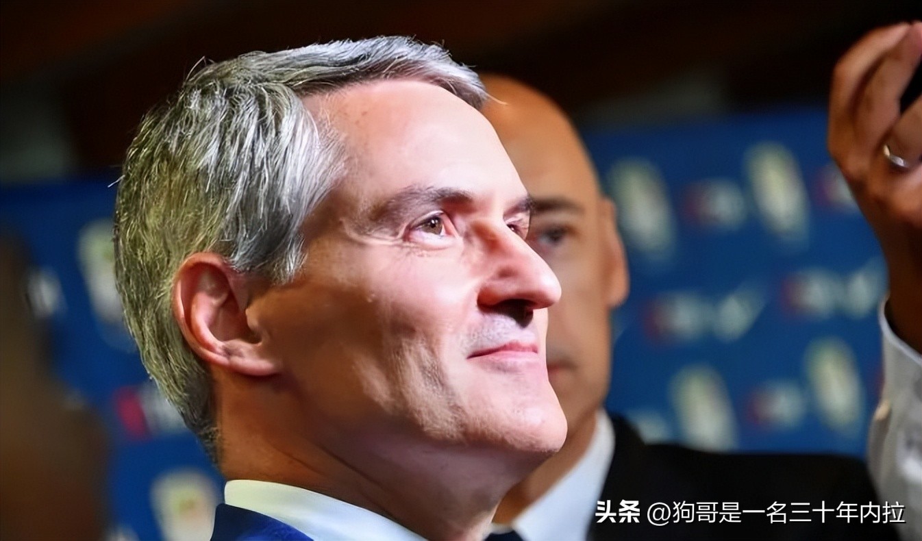 老球迷斗嘴，万事但求一乐。新球场画饼？只愿阿弥陀佛