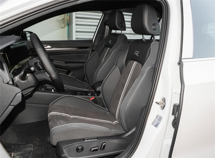 高尔夫情怀依旧还在,优惠少却不愁买的车