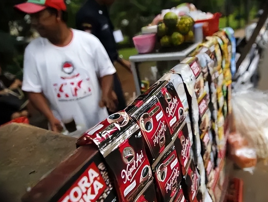 东南亚超市里的速溶咖啡,速溶咖啡东南亚