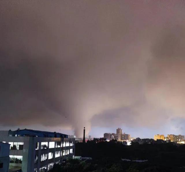 广州从化疑现龙卷风,广州从化龙卷风惊心动魄