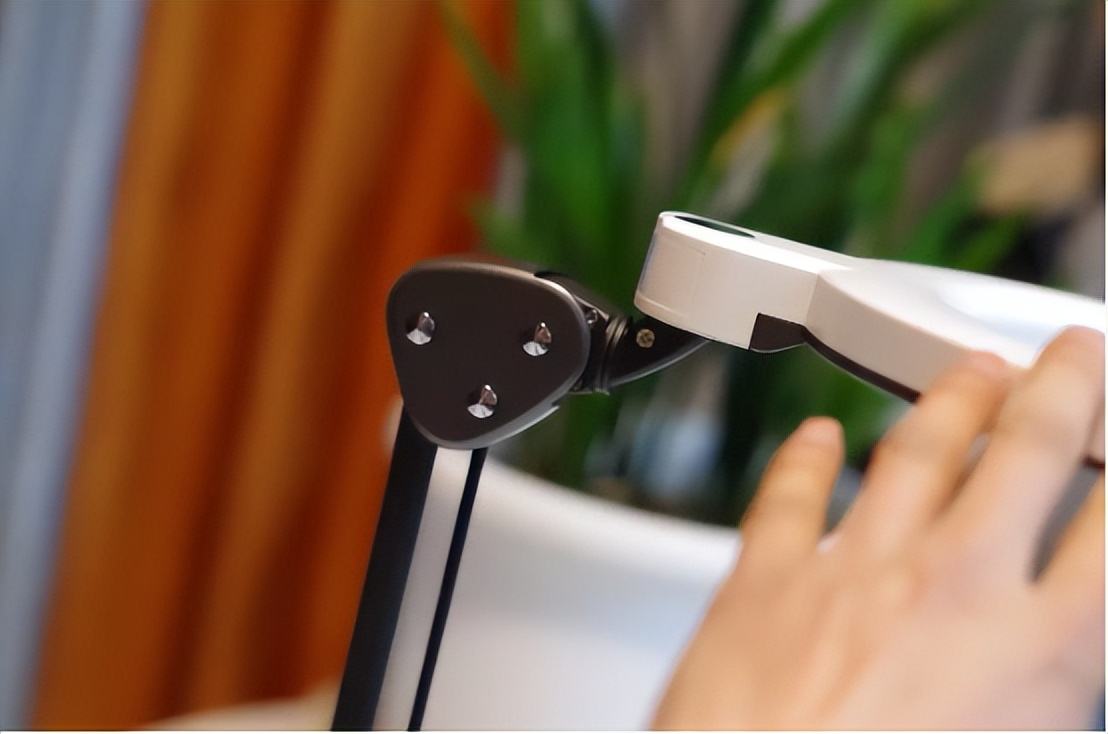 爱德华医生润眼灯评测,医生泪眼灯评测