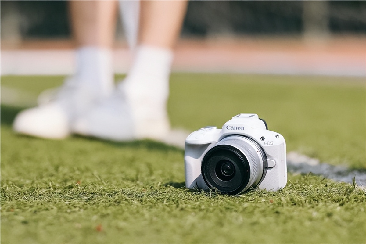 毕业季怎样拍出更美的自己?交给这三款青春专微准没错