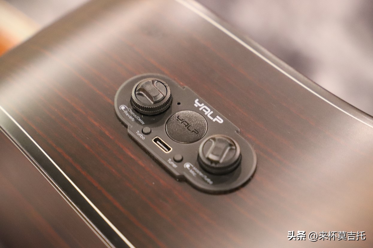 初学者如何选择吉他有品牌推荐,吉他入门适合什么吉他品牌