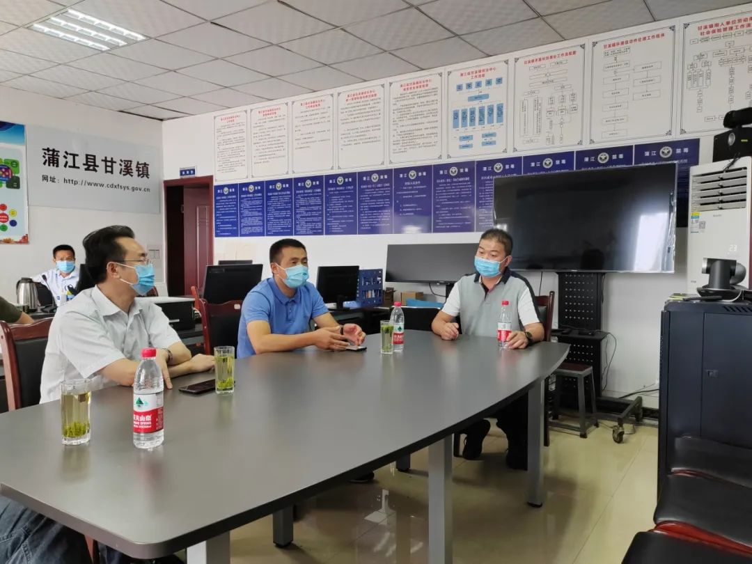 人大活动抗击疫情人大代表在行动,凝心聚力战疫情人大代表在行动