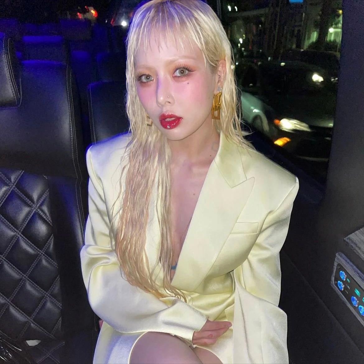 韩国女星近期着装精选,韩国女星暴露着装引争议