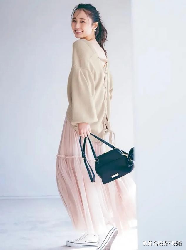 塞衣角怎么穿显瘦,有肚子的女生别再塞衣角了这样穿