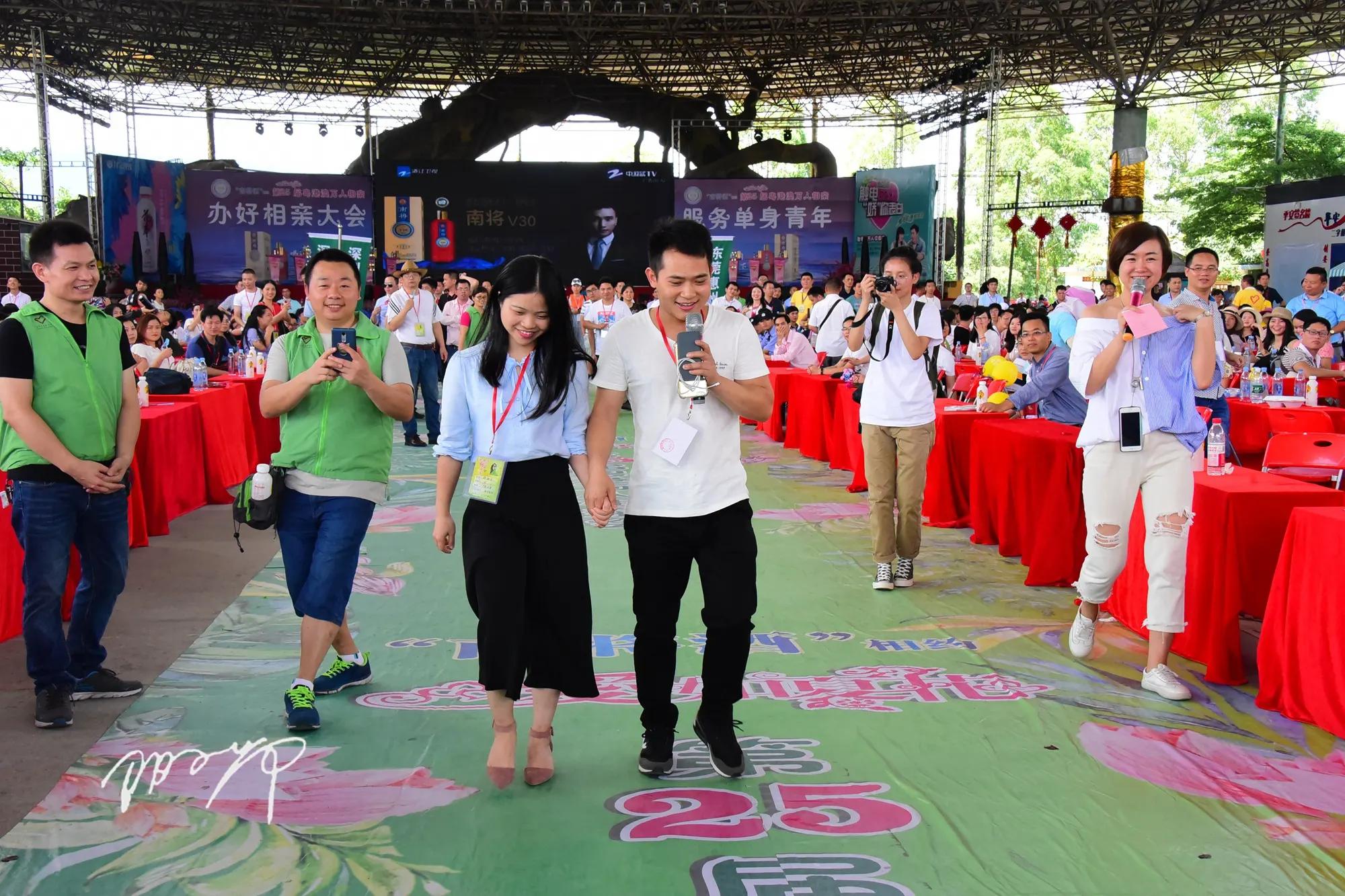 精英相亲局：这里什么都有，唯独没有爱情