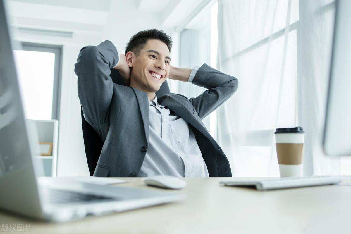 社交让别人觉得很尴尬怎么办,怎么社交才会感觉不尴尬